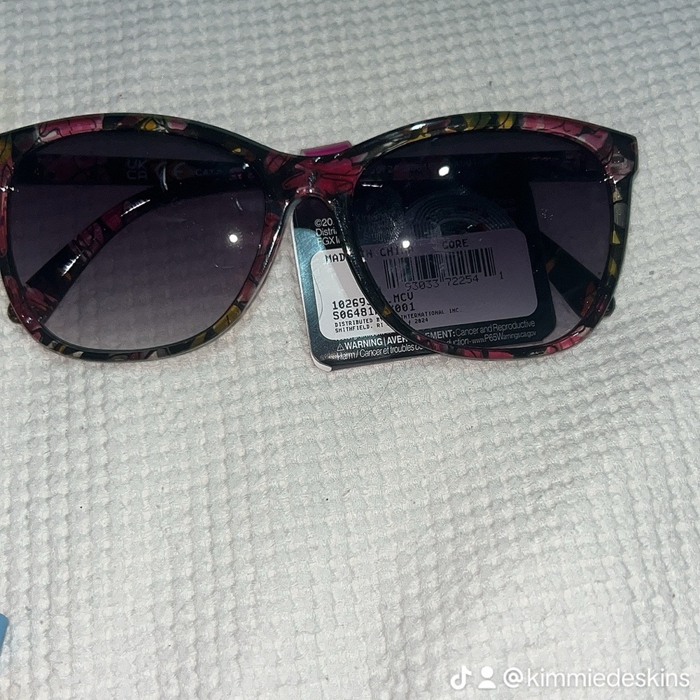 Foster Grant Stylish Floral Sunglasses